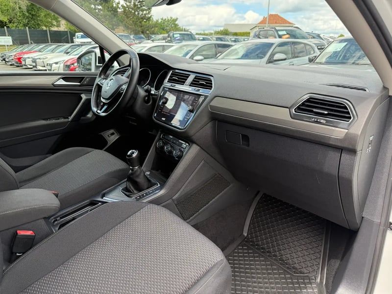 Photo de la voiture VOLKSWAGEN TIGUAN ALLSPACE BUSINESS 2.0 TDI 150 Confortline Business