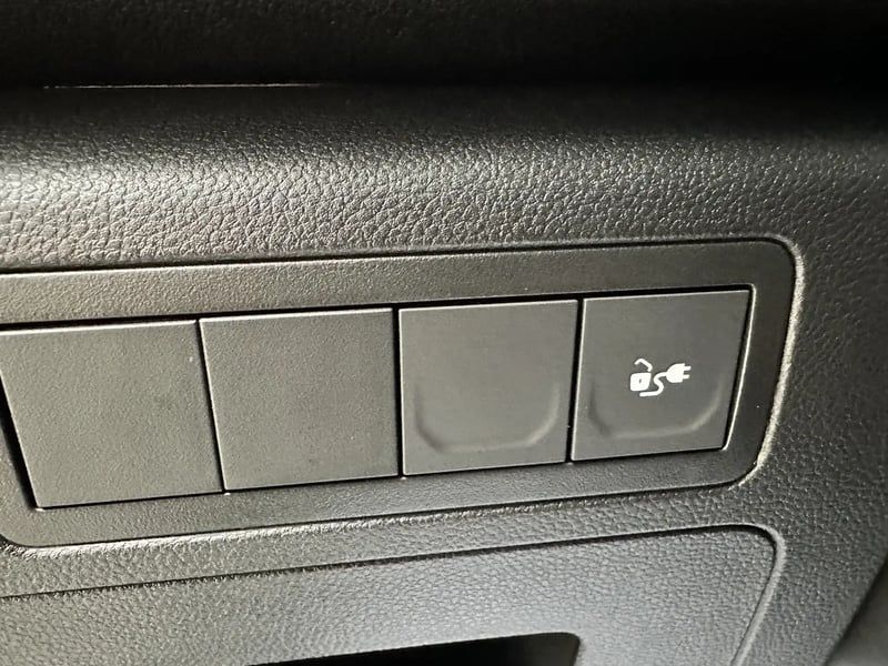 Photo de la voiture NISSAN TOWNSTAR FOURGON ELECTRIQUE EV FOURGON L1 45KWH CHARGEUR 22KW ACENTA