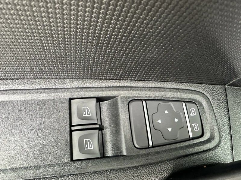 Photo de la voiture NISSAN TOWNSTAR FOURGON ELECTRIQUE EV FOURGON L1 45KWH CHARGEUR 22KW ACENTA