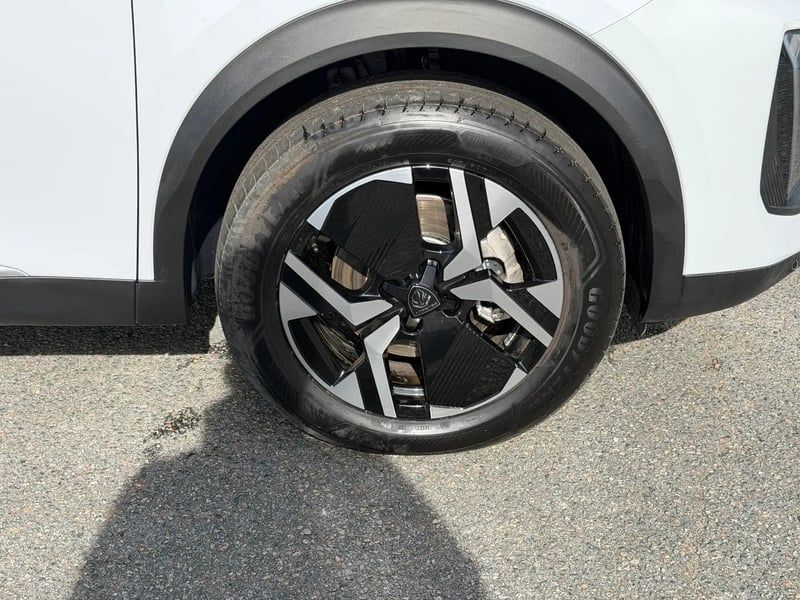 Photo de la voiture PEUGEOT 2008 ELECTRIQUE 156 ch 54 kWh Allure