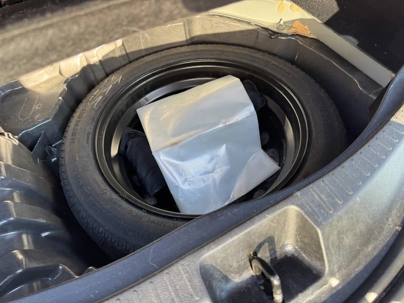 Photo de la voiture RENAULT SCENIC IV TCe 130 Energy Zen