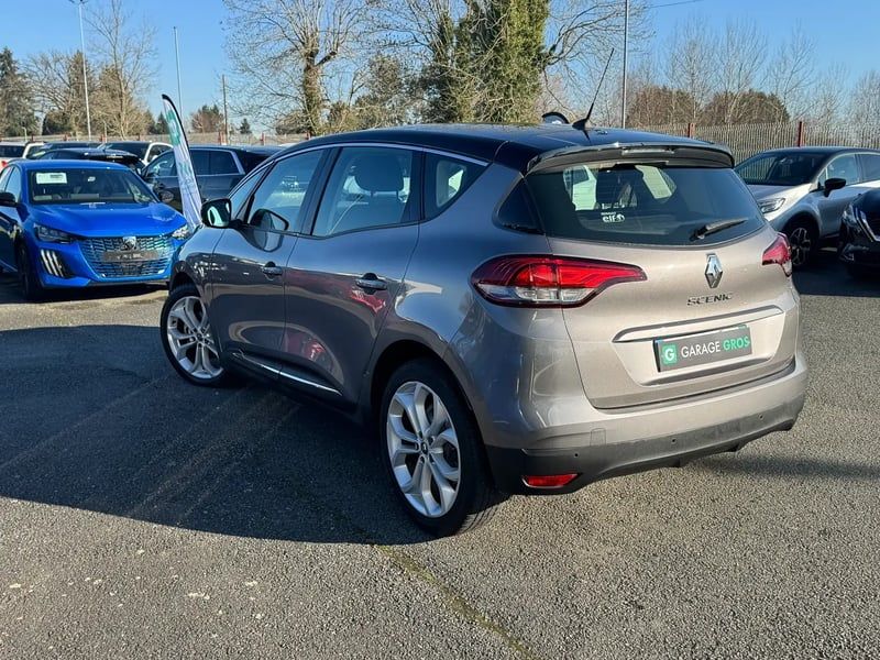 Photo de la voiture RENAULT SCENIC IV TCe 130 Energy Zen