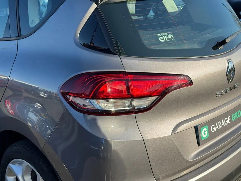 Photo de la voiture RENAULT SCENIC IV TCe 130 Energy Zen