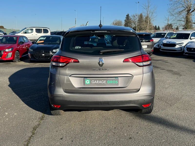 Photo de la voiture RENAULT SCENIC IV TCe 130 Energy Zen
