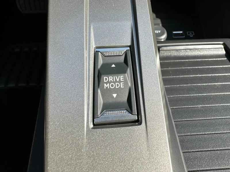 Photo de la voiture PEUGEOT 308 BlueHDi 130ch S&S EAT8 Allure