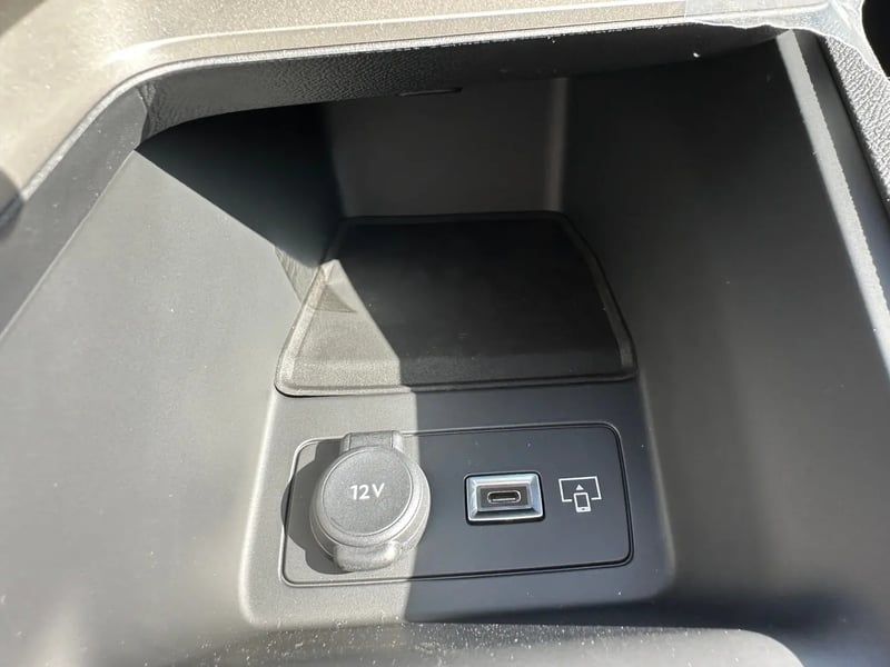 Photo de la voiture PEUGEOT 308 BlueHDi 130ch S&S EAT8 Allure
