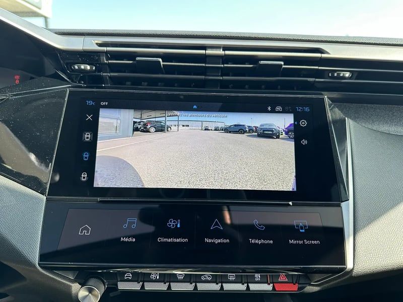Photo de la voiture PEUGEOT 308 BlueHDi 130ch S&S EAT8 Allure