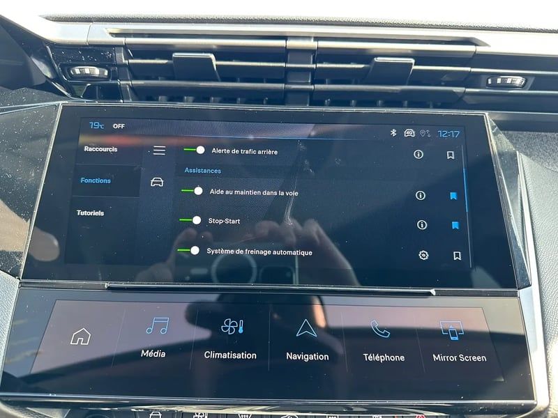 Photo de la voiture PEUGEOT 308 BlueHDi 130ch S&S EAT8 Allure
