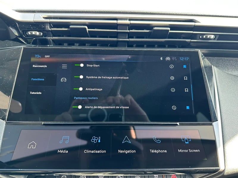 Photo de la voiture PEUGEOT 308 BlueHDi 130ch S&S EAT8 Allure
