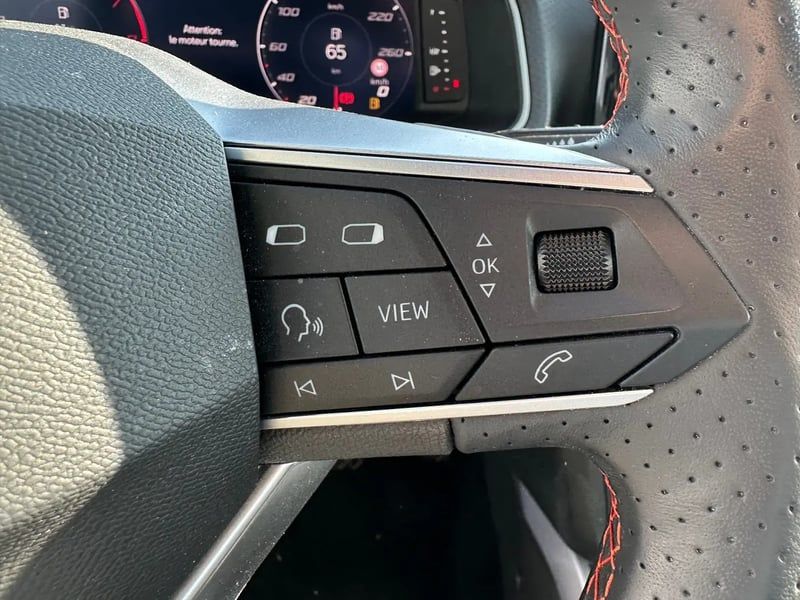 Photo de la voiture SEAT ARONA 1.0 TSI 110 ch Start/Stop BVM6 FR