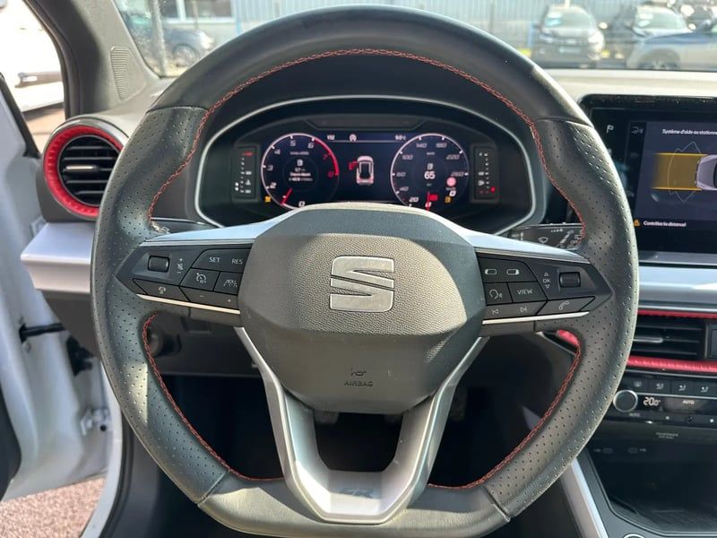 Photo de la voiture SEAT ARONA 1.0 TSI 110 ch Start/Stop BVM6 FR