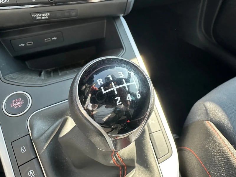 Photo de la voiture SEAT ARONA 1.0 TSI 110 ch Start/Stop BVM6 FR