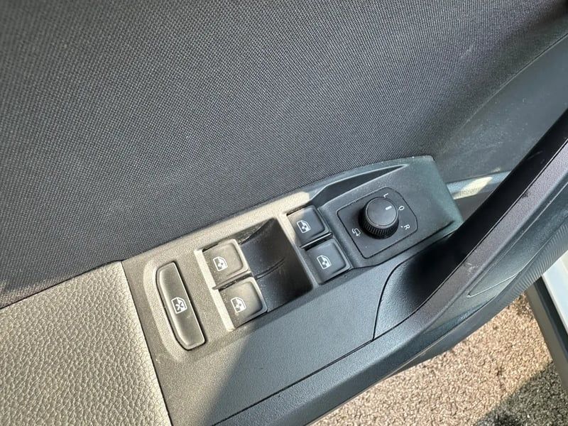 Photo de la voiture SEAT ARONA 1.0 TSI 110 ch Start/Stop BVM6 FR
