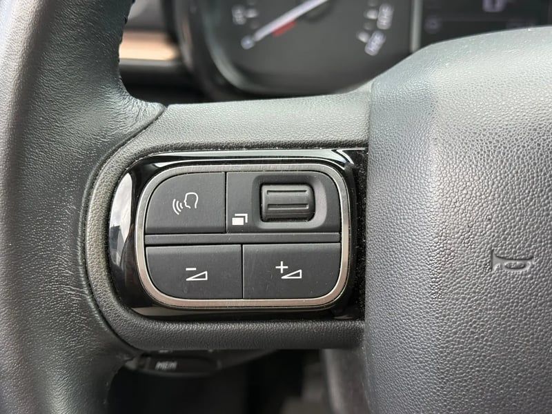 Photo de la voiture CITROEN C3 PureTech 110 S&S BVM6 Origins