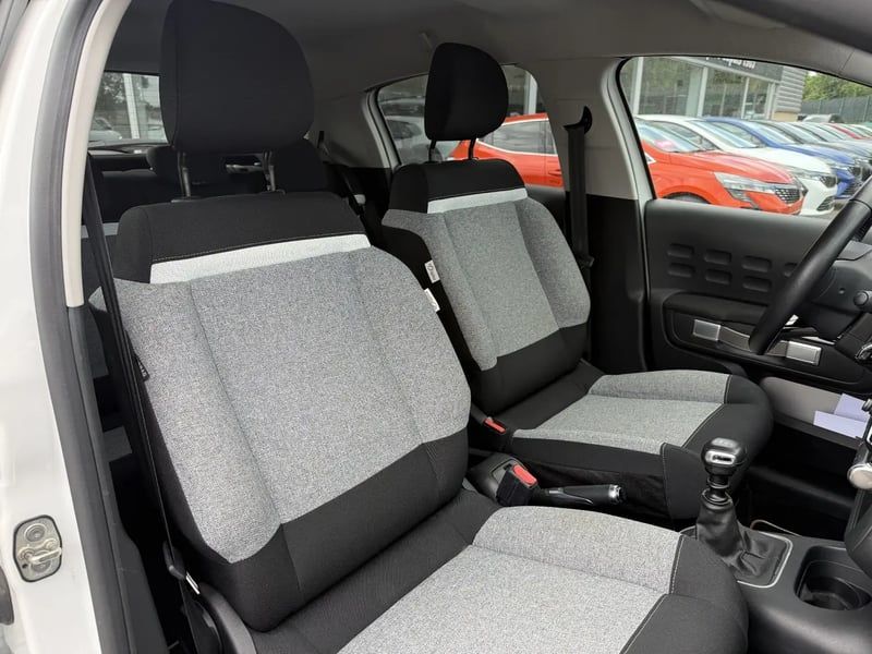 Photo de la voiture CITROEN C3 PureTech 110 S&S BVM6 Origins
