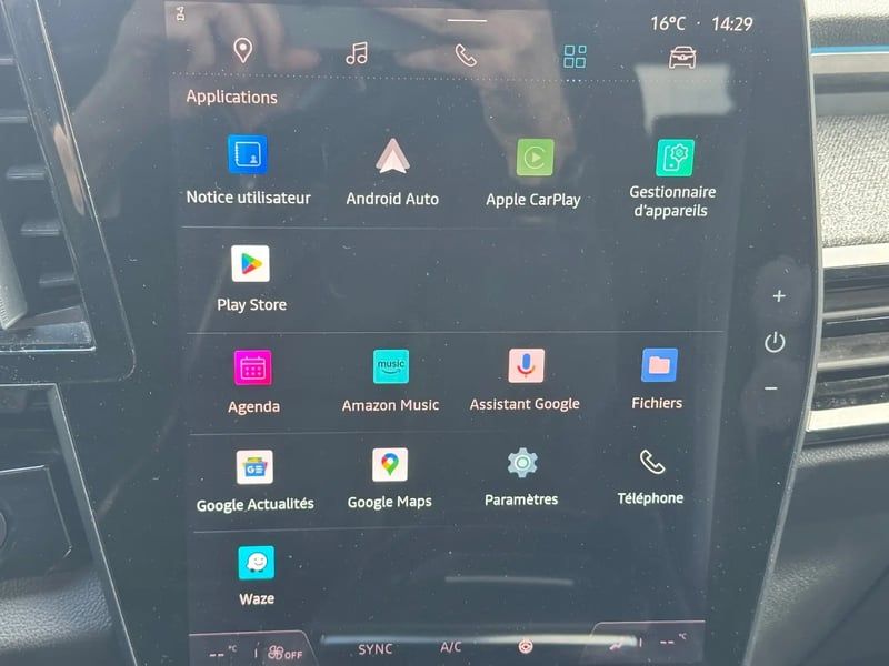 Photo de la voiture RENAULT ESPACE VI E-Tech hybrid 200 Techno