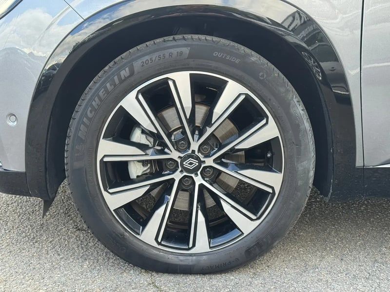 Photo de la voiture RENAULT ESPACE VI E-Tech hybrid 200 Techno