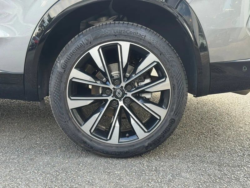 Photo de la voiture RENAULT ESPACE VI E-Tech hybrid 200 Techno