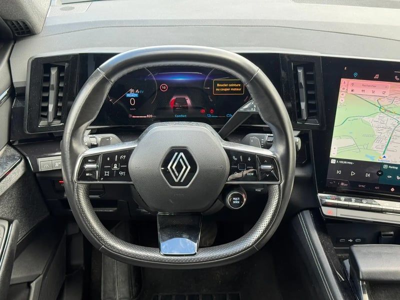 Photo de la voiture RENAULT ESPACE VI E-Tech hybrid 200 Techno