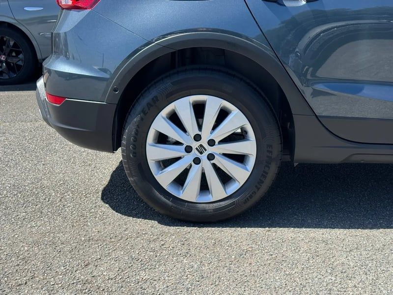 Photo de la voiture SEAT ARONA 1.0 TSI 110 ch Start/Stop BVM6 FR