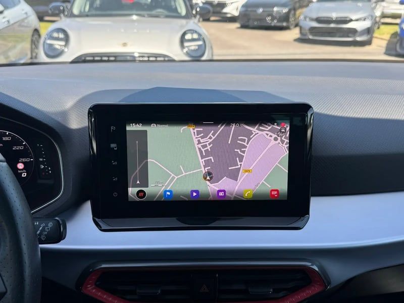 Photo de la voiture SEAT ARONA 1.0 TSI 110 ch Start/Stop BVM6 FR