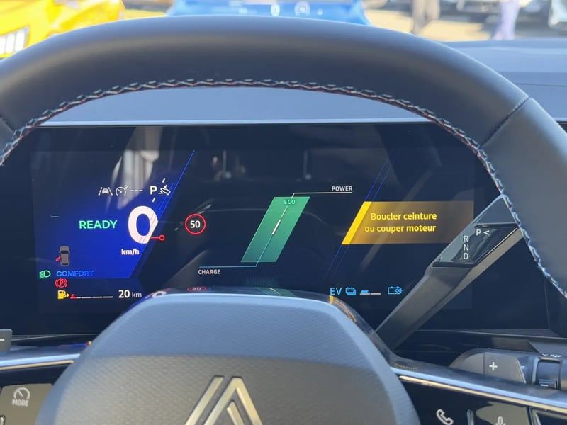 Photo de la voiture RENAULT RAFALE E-Tech full hybrid 200 esprit Alpine