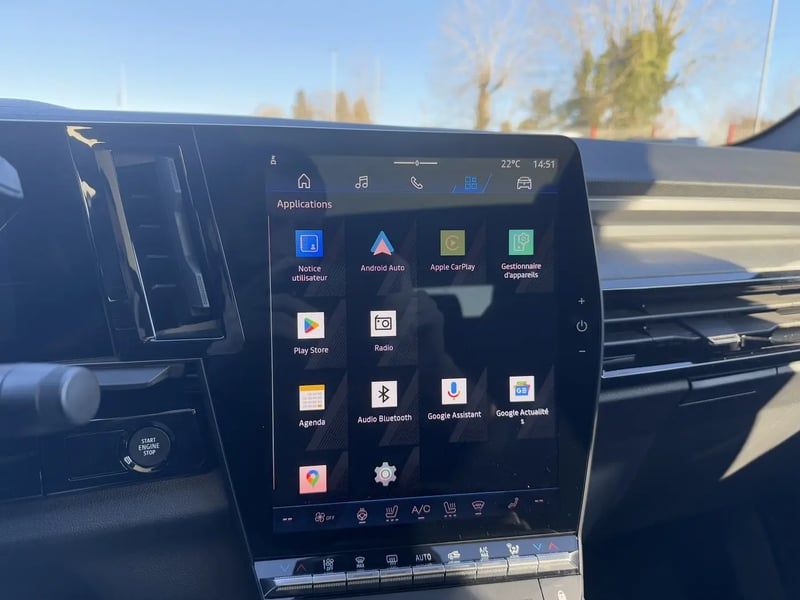 Photo de la voiture RENAULT RAFALE E-Tech full hybrid 200 esprit Alpine