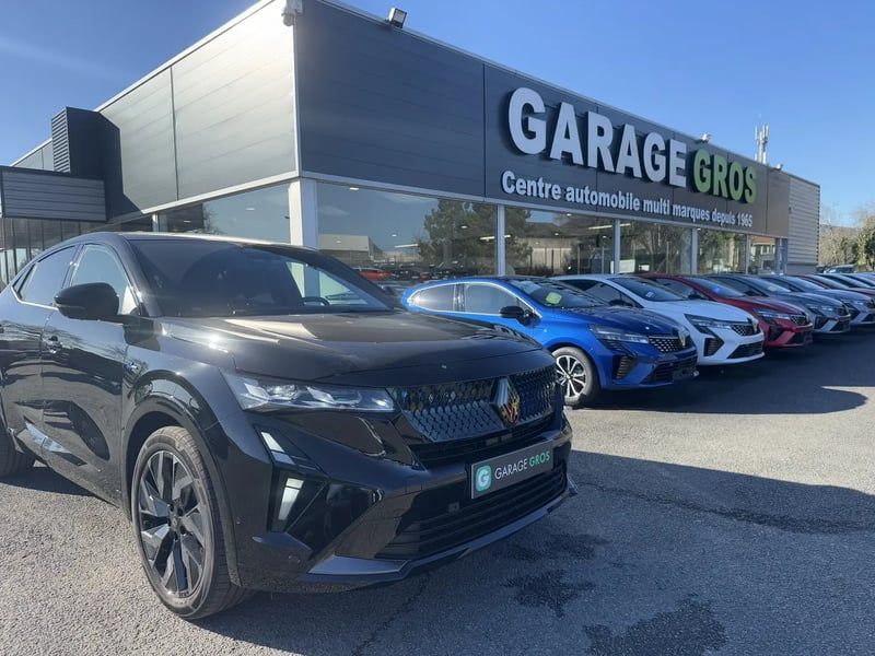 Photo de la voiture RENAULT RAFALE E-Tech full hybrid 200 esprit Alpine