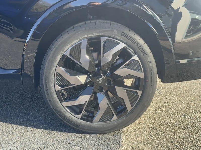 Photo de la voiture RENAULT RAFALE E-Tech full hybrid 200 esprit Alpine