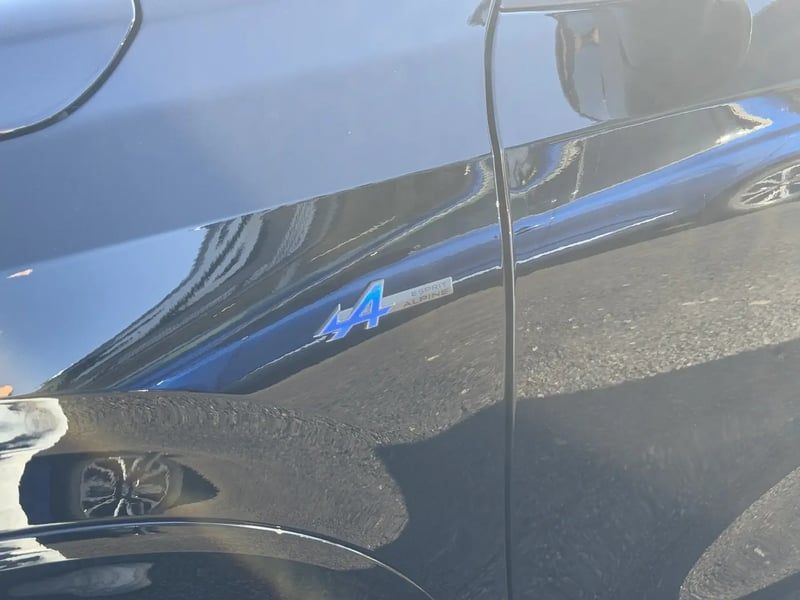 Photo de la voiture RENAULT RAFALE E-Tech full hybrid 200 esprit Alpine