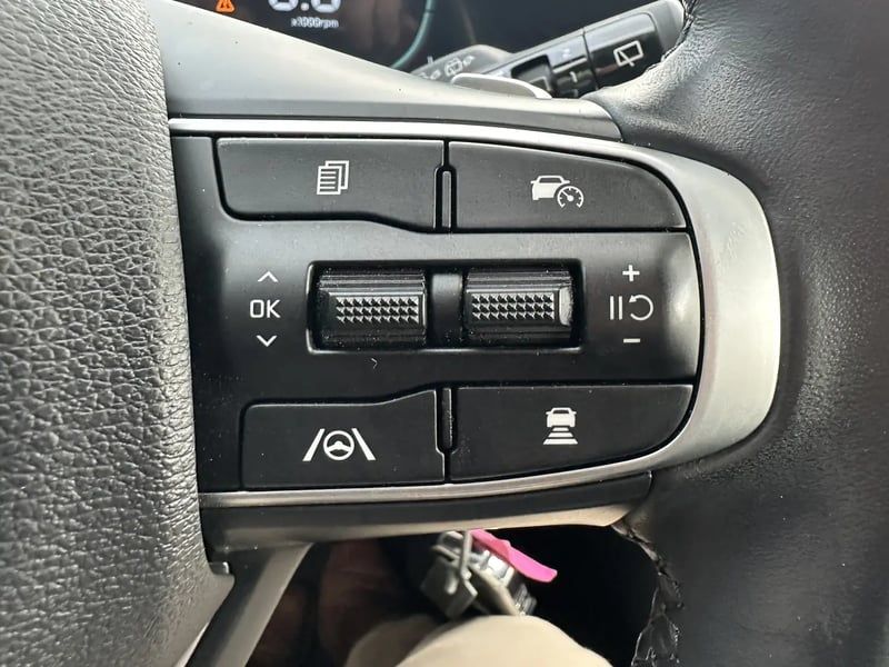 Photo de la voiture KIA SPORTAGE 1.6 T-GDi 230ch ISG Hybride BVA6 4x2 Active