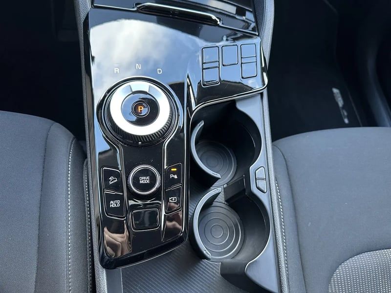 Photo de la voiture KIA SPORTAGE 1.6 T-GDi 230ch ISG Hybride BVA6 4x2 Active