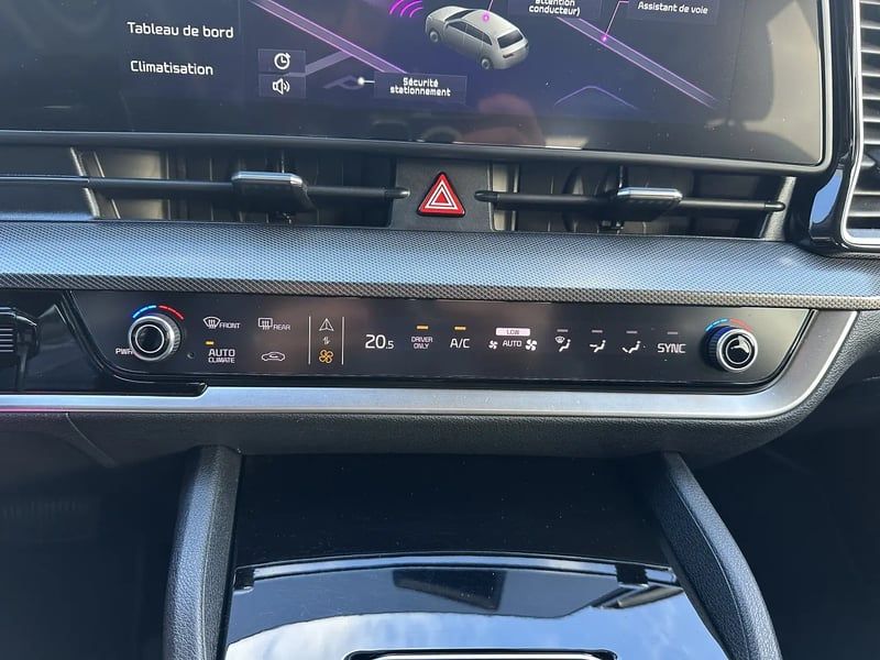 Photo de la voiture KIA SPORTAGE 1.6 T-GDi 230ch ISG Hybride BVA6 4x2 Active