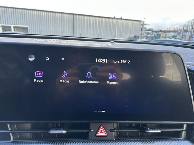 Photo de la voiture KIA SPORTAGE 1.6 T-GDi 230ch ISG Hybride BVA6 4x2 Active