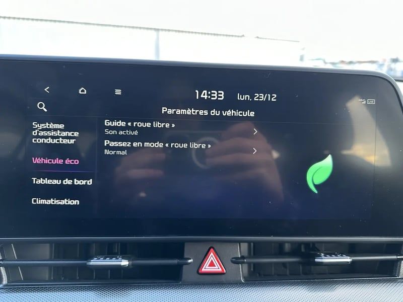 Photo de la voiture KIA SPORTAGE 1.6 T-GDi 230ch ISG Hybride BVA6 4x2 Active