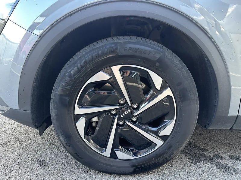 Photo de la voiture KIA SPORTAGE 1.6 T-GDi 230ch ISG Hybride BVA6 4x2 Active