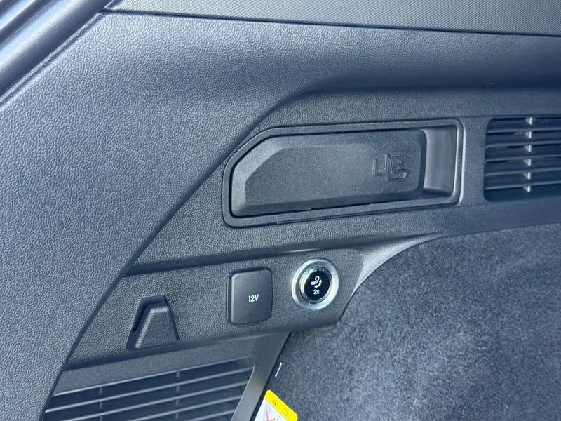 Photo de la voiture FORD KUGA 2.0 TDCi 120 S&S 4x2 Powershift ST-Line