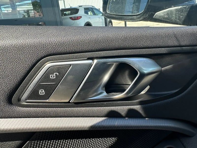 Photo de la voiture BMW SERIE 1 F40 120d 190 ch BVA8 M Sport