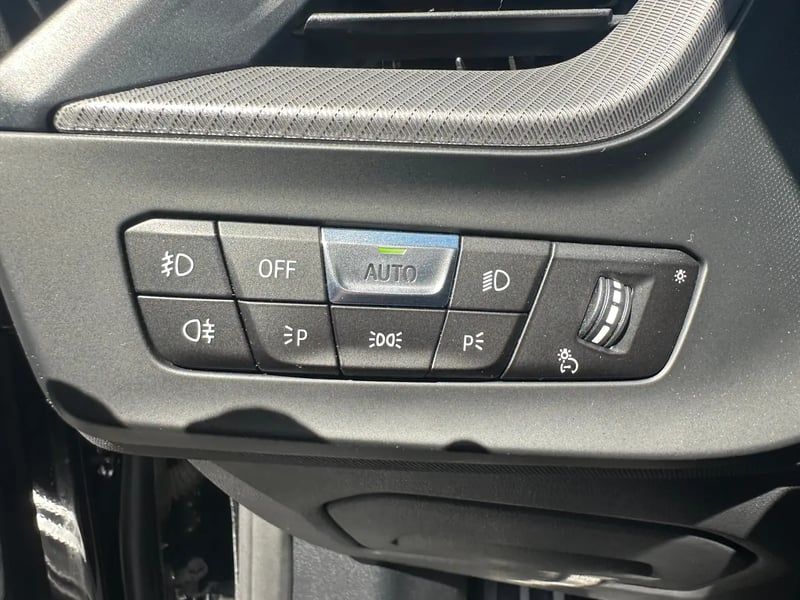 Photo de la voiture BMW SERIE 1 F40 120d 190 ch BVA8 M Sport