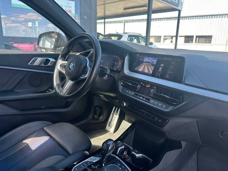 Photo de la voiture BMW SERIE 1 F40 120d 190 ch BVA8 M Sport