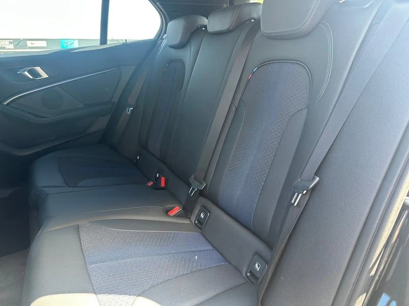 Photo de la voiture BMW SERIE 1 F40 120d 190 ch BVA8 M Sport