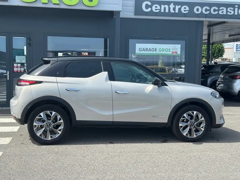 Photo de la voiture DS DS 3 PureTech 130 EAT8 Esprit de Voyage