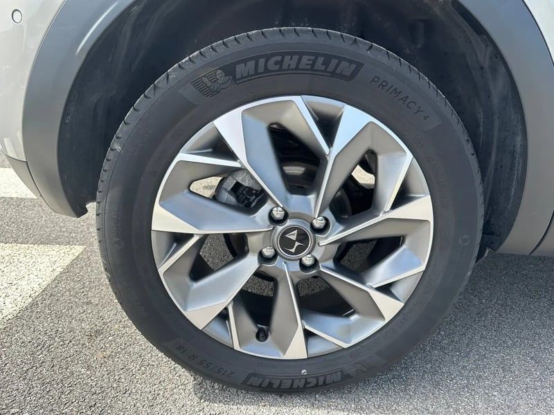 Photo de la voiture DS DS 3 PureTech 130 EAT8 Esprit de Voyage