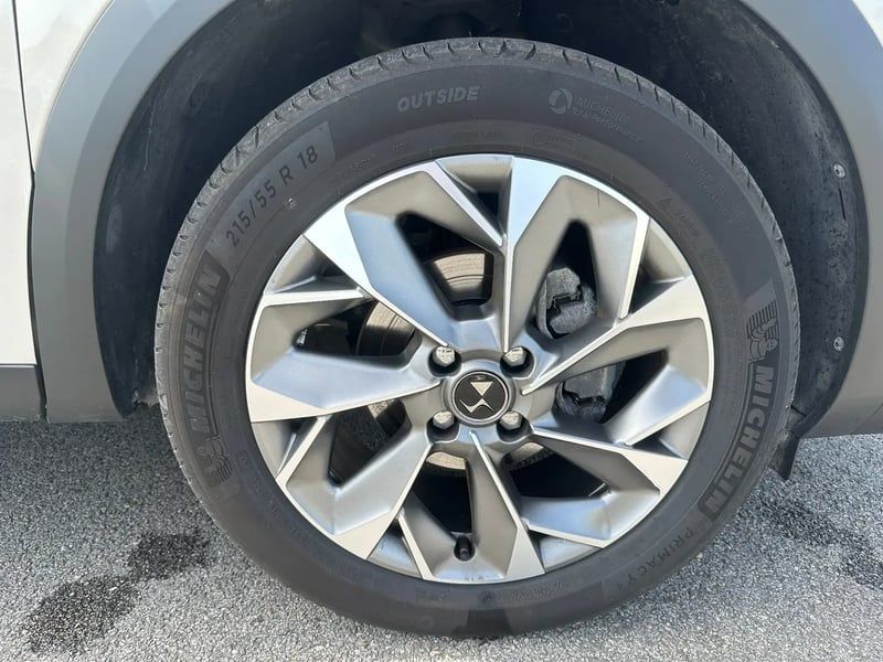 Photo de la voiture DS DS 3 PureTech 130 EAT8 Esprit de Voyage
