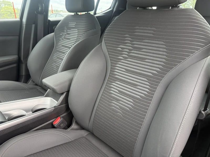 Photo de la voiture ALFA ROMEO TONALE 1.5 Hybrid 130 ch TCT7 Sprint