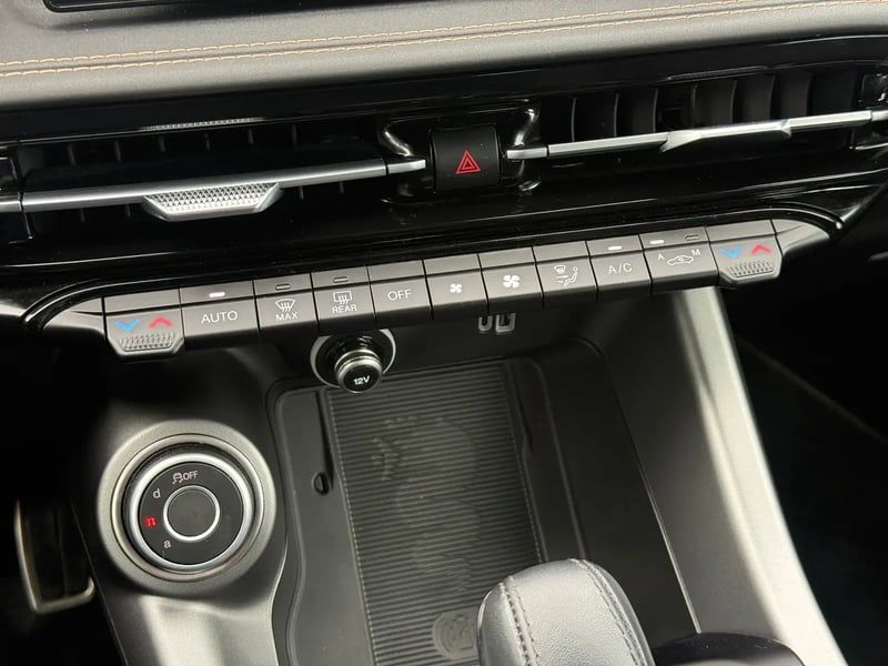 Photo de la voiture ALFA ROMEO TONALE 1.5 Hybrid 130 ch TCT7 Sprint