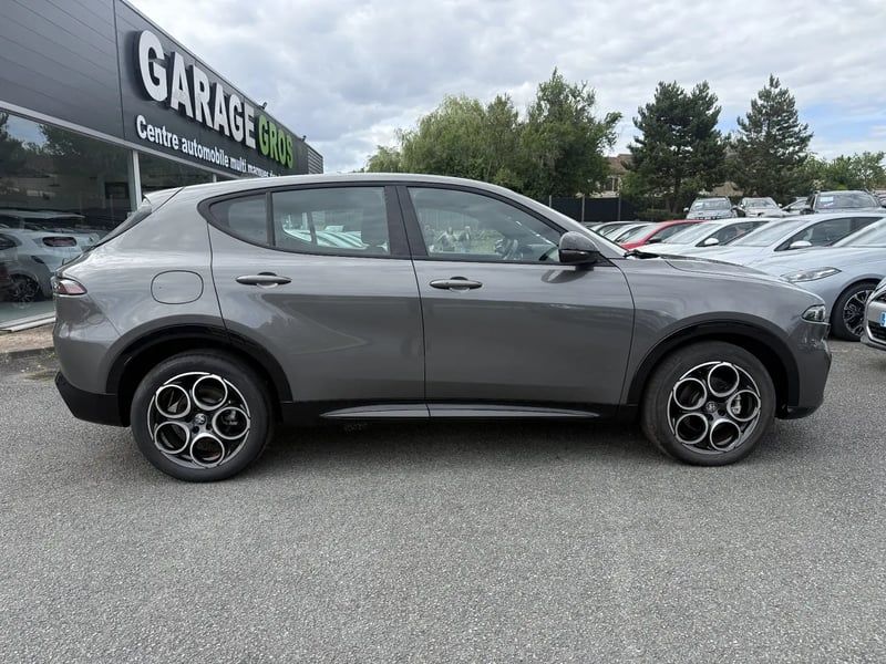 Photo de la voiture ALFA ROMEO TONALE 1.5 Hybrid 130 ch TCT7 Sprint