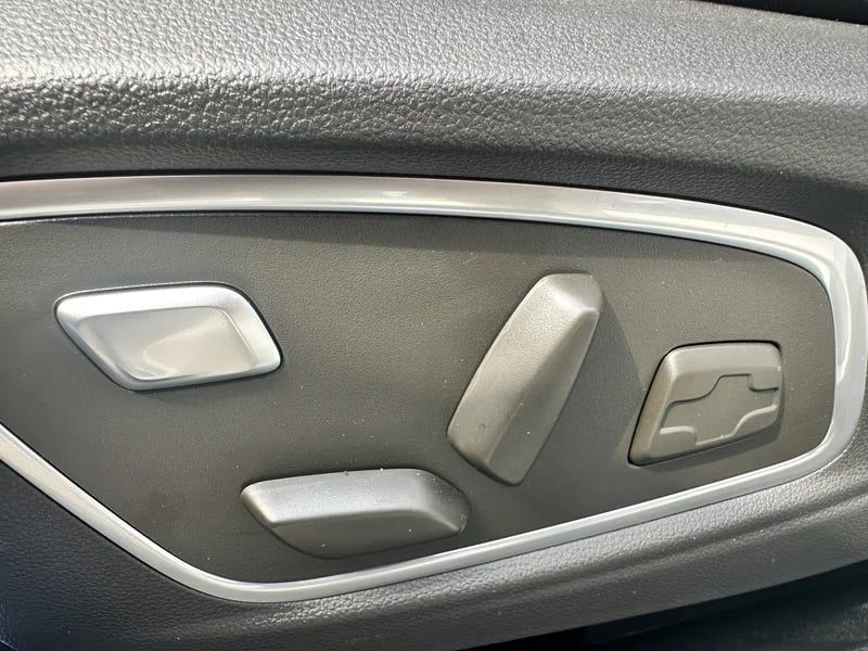 Photo de la voiture RENAULT AUSTRAL E-Tech full hybrid 200 GSR2 Iconic esprit Alpine