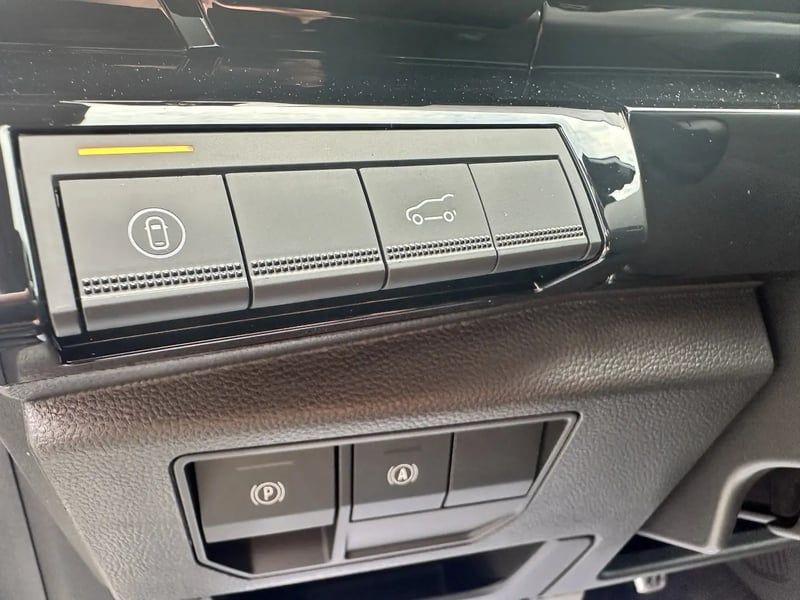 Photo de la voiture RENAULT AUSTRAL E-Tech full hybrid 200 GSR2 Iconic esprit Alpine