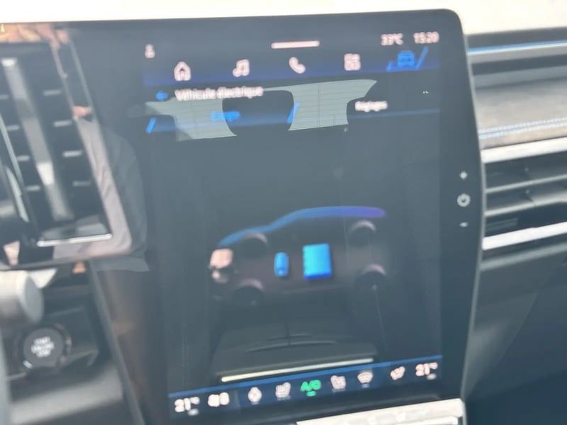 Photo de la voiture RENAULT AUSTRAL E-Tech full hybrid 200 GSR2 Iconic esprit Alpine